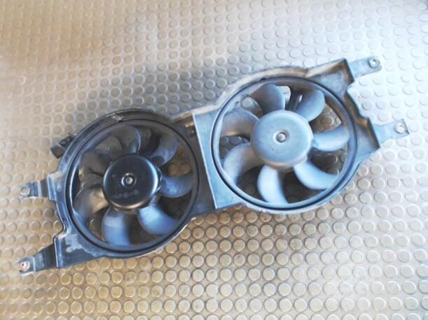 Foto: ELEKTROLÜFTER eines Chrysler Voyager 2.5 TD GT
