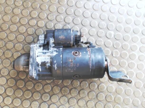 Foto: ANLASSER / STARTER BOSCH eines Chrysler Voyager 2.5 TD CLX
