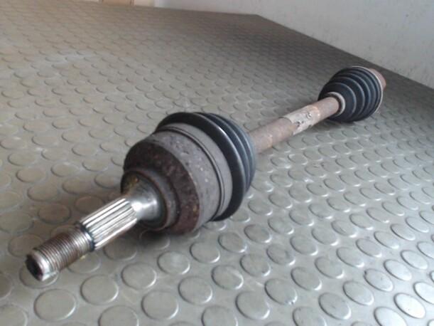 Foto: ANTRIEBSWELLE VORN LINKS eines Citroen C3 Pluriel 1.4 GT