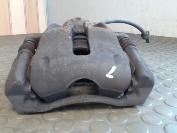 Foto: BREMSSATTEL VORN LINKS eines Citroen C3 Pluriel 1.4