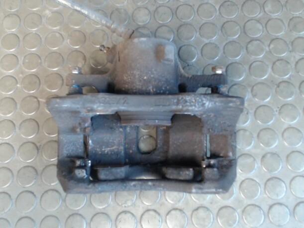 Foto: BREMSSATTEL VORN LINKS eines Citroen C3 Pluriel 1.4