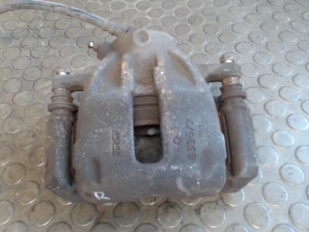 Foto: BREMSSATTEL VORN RECHTS eines Citroen C3 Pluriel 1.4