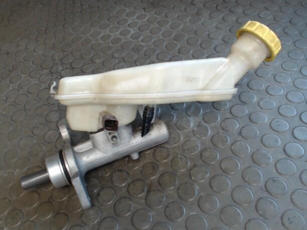 Foto: HAUPTBREMSZYLINDER eines Citroen C3 Pluriel 1.4