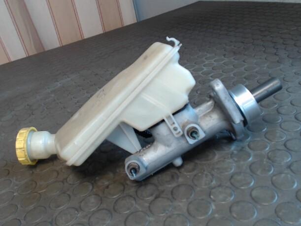 Foto: HAUPTBREMSZYLINDER eines Citroen C3 Pluriel 1.4