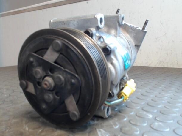 Foto: KOMPRESSOR KLIMAANLAGE eines Citroen C3 Pluriel 1.4