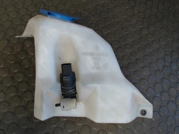 Foto: SCHEIBENWASCHBEHÄLTER eines VW Lupo 1.0 EX