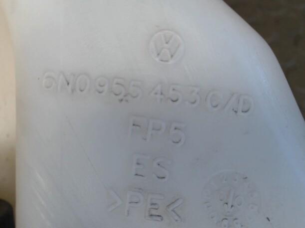 Foto: SCHEIBENWASCHBEHÄLTER eines VW Lupo 1.0 EX