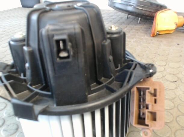 Foto: HEIZUNGSGEBLÄSE eines Fiat Stilo 1.2 16V