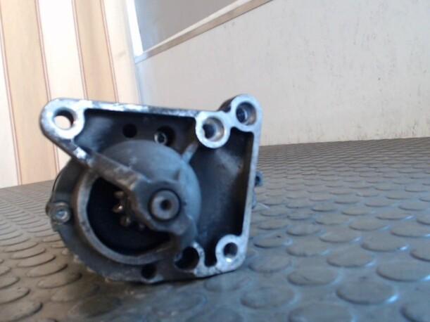 Foto: ANLASSER / STARTER (ZUBEHÖR) eines Renault Clio GL