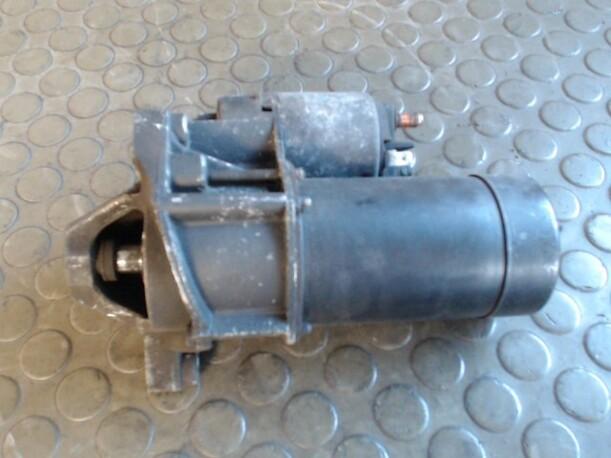 Foto: ANLASSER / STARTER (ZUBEHÖR) eines Renault Clio GL