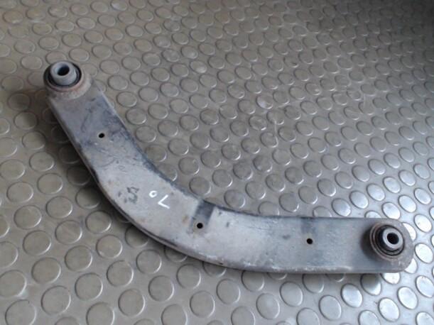 Foto: QUERLENKER HINTEN OBEN LINKS eines Opel Vectra 1.9 CDTI DPF GL