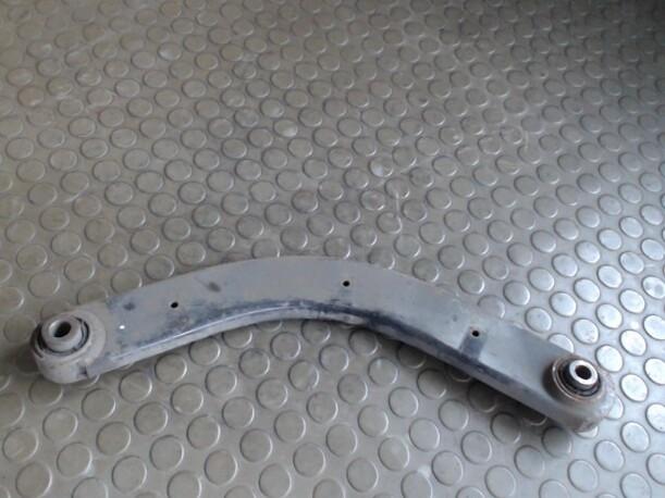 Foto: QUERLENKER HINTEN OBEN LINKS eines Opel Vectra 1.9 CDTI DPF GL