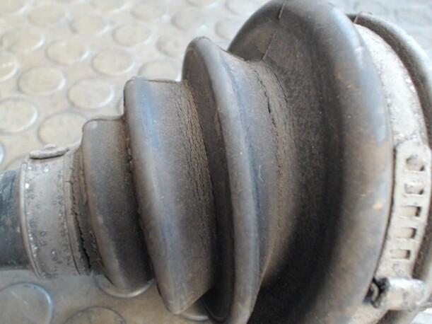Foto: ANTRIEBSWELLE VORN LINKS (Automatik) eines Volvo 850 2.5-10V Sunnyboy