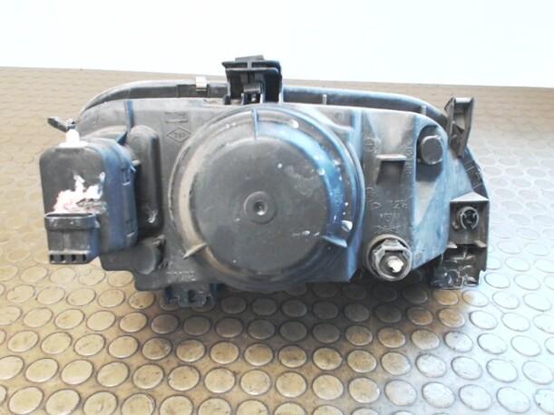 Foto: SCHEINWERFER LINKS eines Renault Megane 1.6e GL
