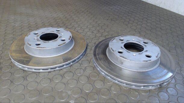 Foto: BREMSSCHEIBEN VORN eines Toyota Yaris 1.0 CD
