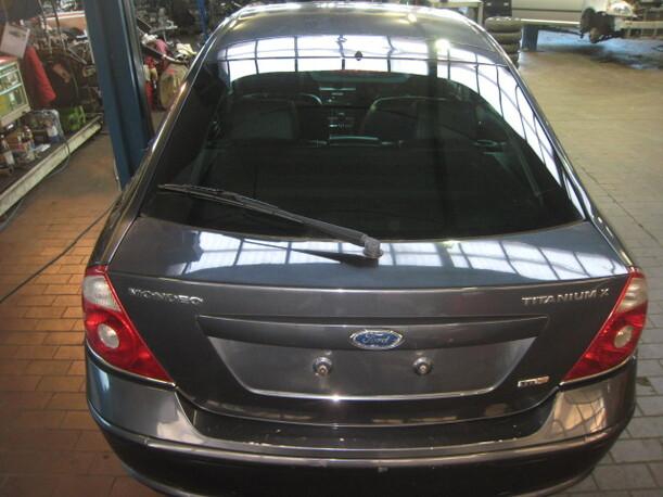 Foto: HECKDECKEL / HECKKLAPPE eines Ford Mondeo 2.2 TDCi CL