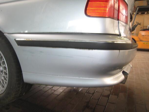 Foto: STOßSTANGE / STOSSFÄNGER HINTEN eines BMW 528i touring