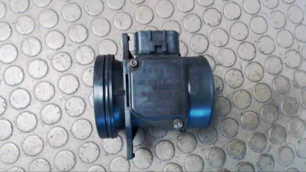 Foto: LUFTMASSENMESSER eines Ford Mondeo Turnier 16V CD