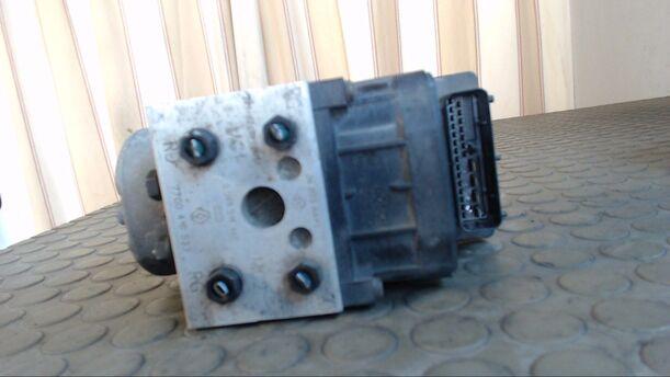Foto: HAUPTBREMSAGGREGAT ABS eines Renault Safrane 2.5 20V Top