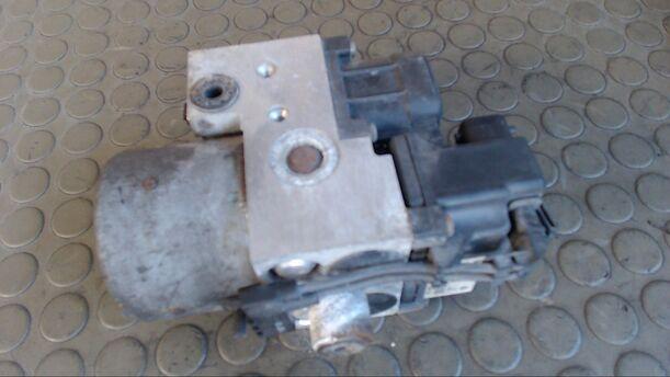 Foto: HAUPTBREMSAGGREGAT ABS eines Renault Safrane 2.5 20V Top