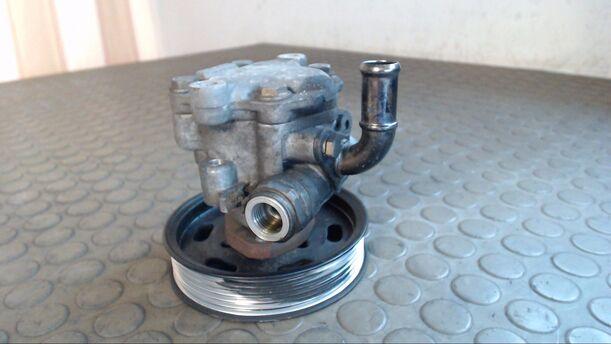 Foto: PUMPE SERVOLENKUNG eines Skoda Octavia 1.9 TDI