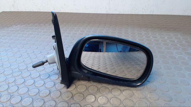 Foto: AUSSENSPIEGEL MECHANISCH VERSTELLBAR RECHTS eines Nissan Micra