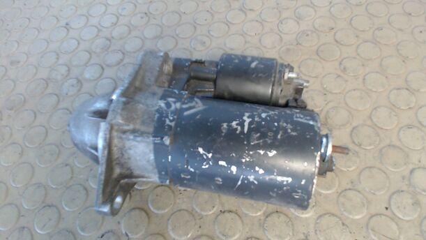 Foto: ANLASSER / STARTER BOSCH eines Opel Astra Caravan 16V Cool