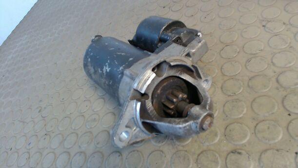 Foto: ANLASSER / STARTER BOSCH eines Opel Astra Caravan 16V Cool