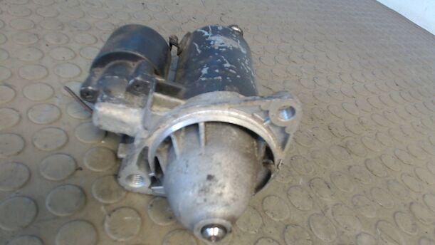Foto: ANLASSER / STARTER BOSCH eines Opel Astra Caravan CD