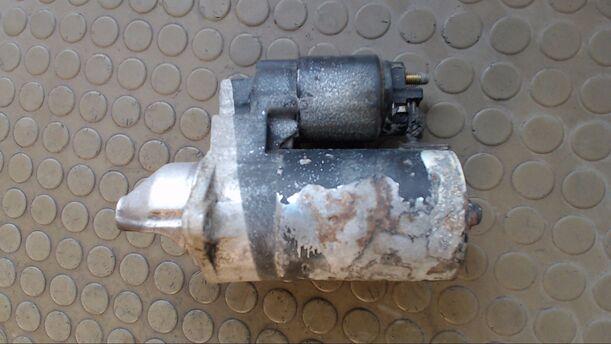 Foto: ANLASSER / STARTER BOSCH eines Opel Corsa 12V 1.3I