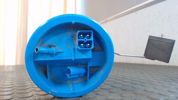 Foto: KRAFTSTOFFPUMPE eines BMW 316i 70A 1C2