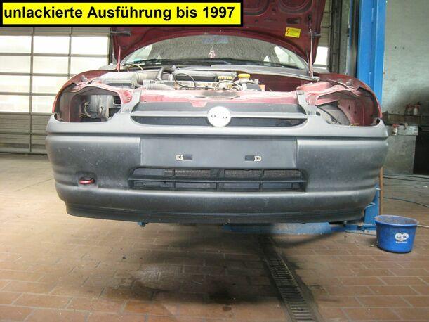 Foto: STOßFÄNGER / STOßSTANGE VORNE eines Opel Corsa Anfora
