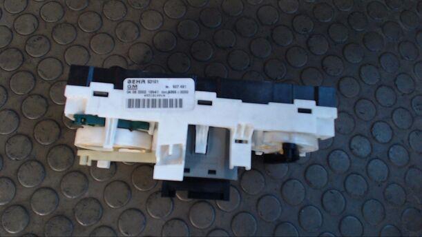 Foto: HEIZUNGSBETÄTIGUNG eines Opel Zafira 1.8 GL