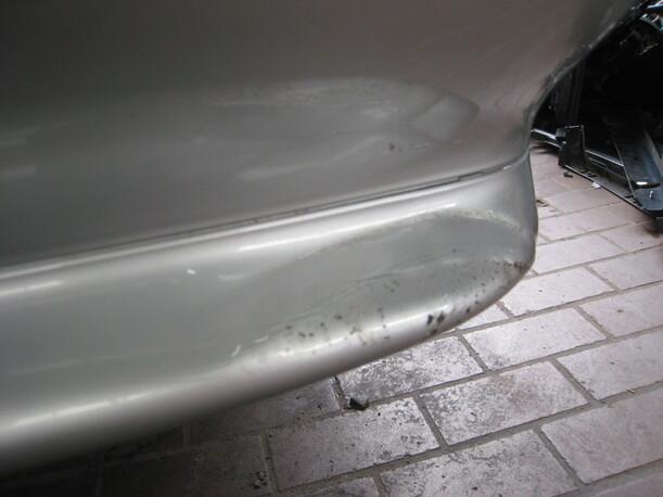 Foto: STOßSTANGE / STOSSFÄNGER HINTEN eines BMW 523i touring CD