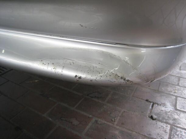 Foto: STOßSTANGE / STOSSFÄNGER HINTEN eines BMW 523i touring CD