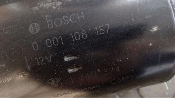 Foto: ANLASSER / STARTER BOSCH eines BMW 523i touring CD
