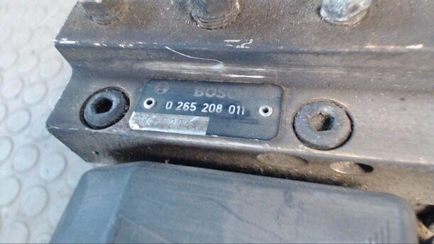 Foto: HAUPTBREMSAGGREGAT ABS eines Opel Vectra CD