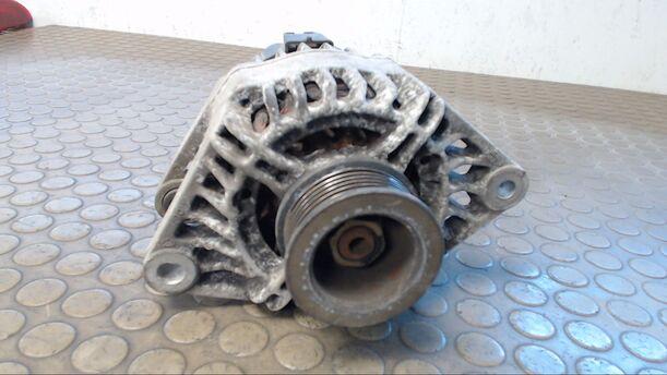 Foto: LICHTMASCHINE eines Fiat Punto 1.9 JTD 9U71Y2