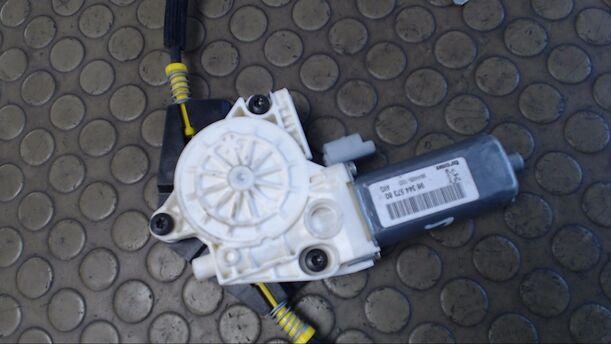 Foto: FENSTERHEBER ELEKTRISCH VORNE LINKS (4/5-TÜRER) eines Peugeot 307 75