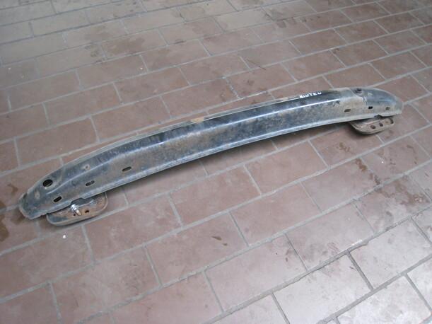 Foto: VERSTÄRKUNG HINTEN eines Peugeot 307 75