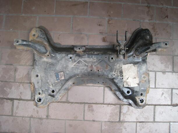 Foto: ACHSKÖRPER / ACHSE VORN eines Peugeot 307 75