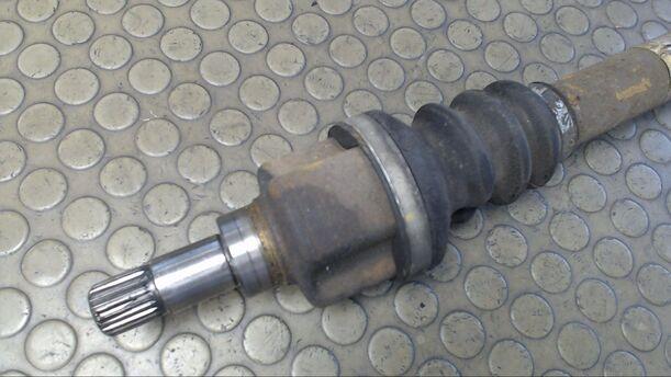 Foto: ANTRIEBSWELLE LINKS eines Peugeot 307 75