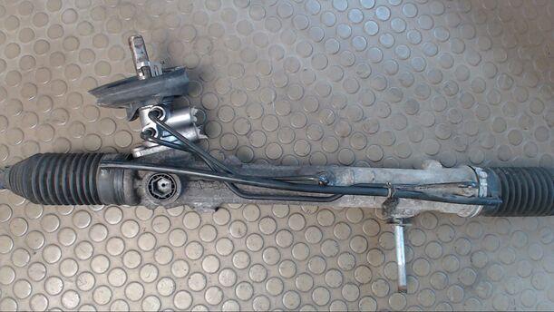Foto: SERVOLENKUNG eines Peugeot 307 75