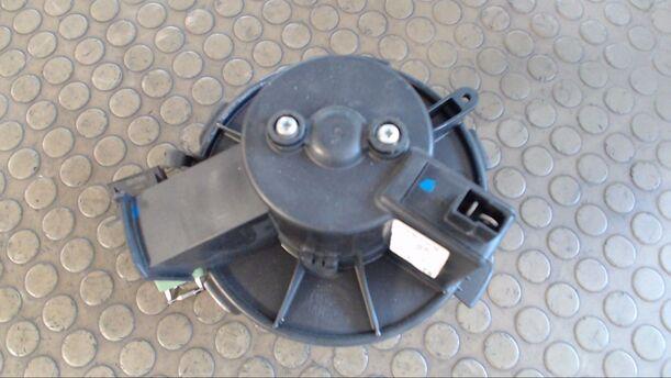 Foto: HEIZUNGSGEBLÄSE eines Peugeot 307 75