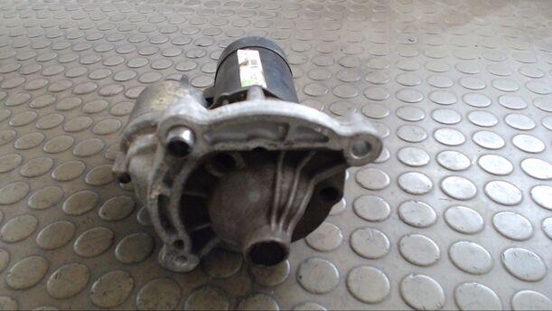 Foto: ANLASSER / STARTER VALEO eines Peugeot 307 75