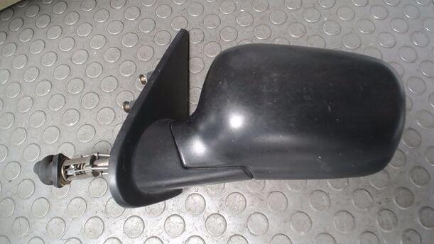 Foto: AUSSENSPIEGEL MECH. INNENVERSTELLB LINKS eines VW Caddy Pickup 9U71Y2