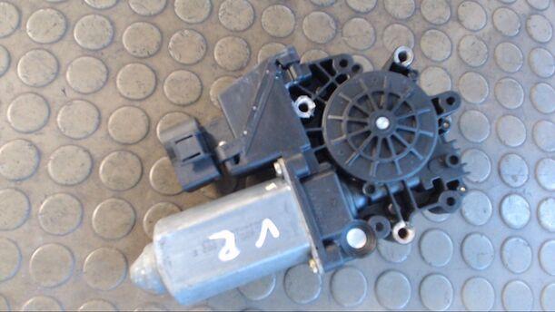 Foto: MOTOR FENSTERHEBER VORNE RECHTS eines Audi A6 2.4
