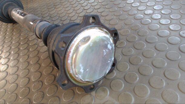 Foto: ANTRIEBSWELLE LINKS (Automatik) eines Audi A6 2.4