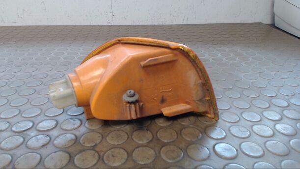 Foto: BLINKER LINKS eines Opel Astra Caravan 16V