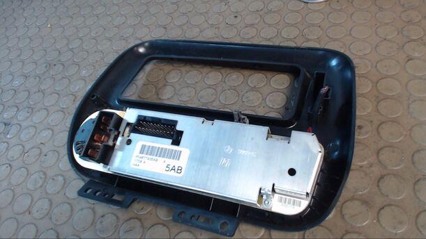 Foto: HEIZUNGSBETÄTIGUNG eines Chrysler Voyager 2.4